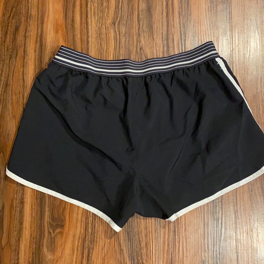 Under Armour Running Shorts - Picture 6 of 9